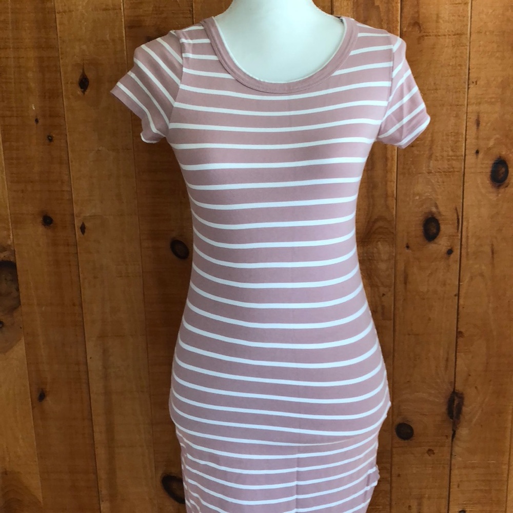 ❌SOLD❌Heart & Hips Dress